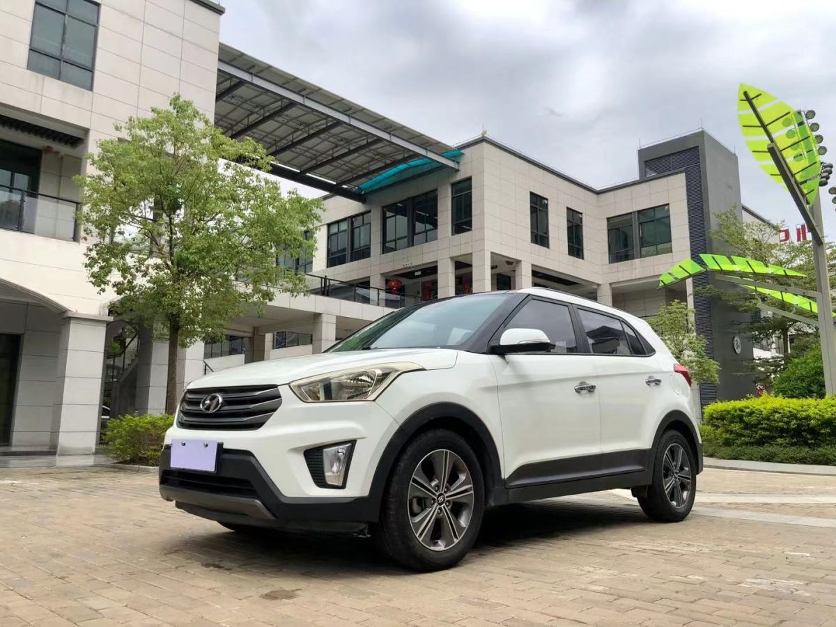 現(xiàn)代ix25最新款，家庭與友情的溫馨之旅之選