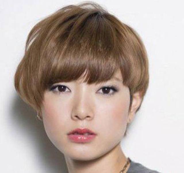 女人短發(fā)最新沙宣發(fā)型，科技塑造時(shí)尚魅力的獨(dú)特風(fēng)采