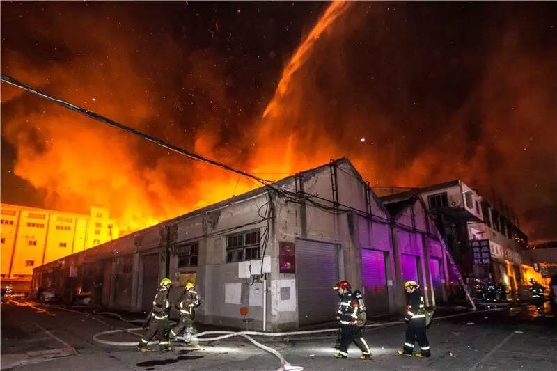 杭州火災(zāi)事件最新消息視頻，啟示與反思分析